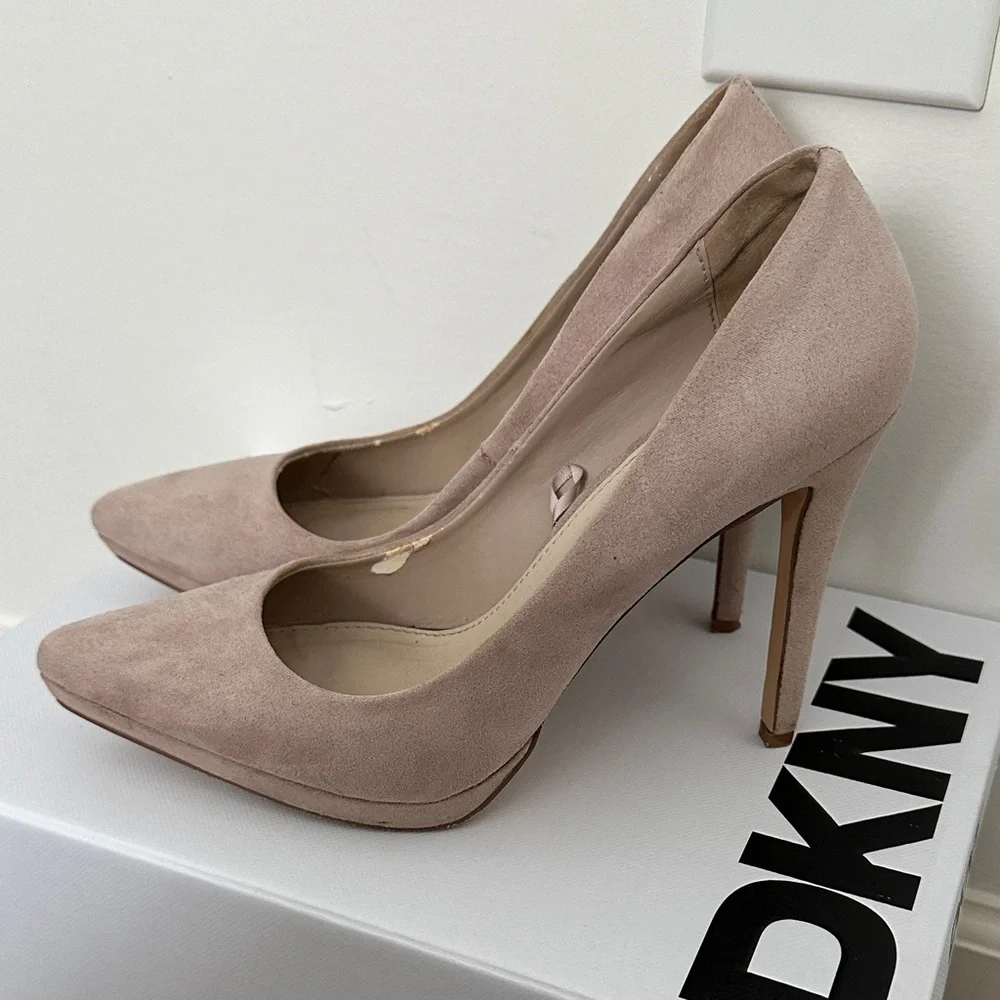Forever21 Nude Suede Heels - Picture 5 of 6